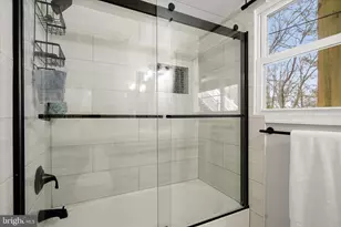 709 W Poplar Rd, Sterling, VA 20164 - Photo 32