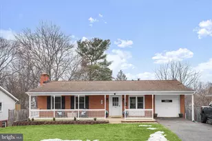 709 W Poplar Rd, Sterling, VA 20164 - Photo 1