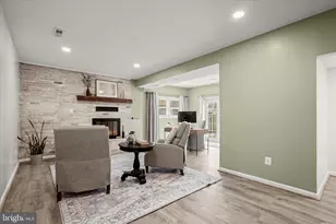 709 W Poplar Rd, Sterling, VA 20164 - Photo 24