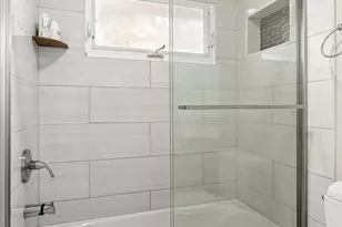 709 W Poplar Rd, Sterling, VA 20164 - Photo 18