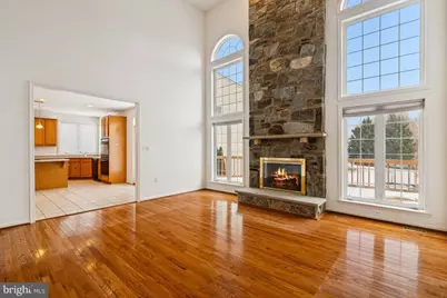 1318 Moore Place SW, Leesburg, VA 20175 - Photo 8