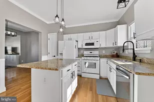 539 Tuliptree Square NE, Leesburg, VA 20176 - Photo 2