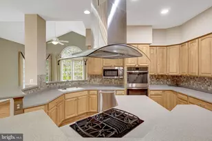 20443 Cliftons Point St, Sterling, VA 20165 - Photo 14