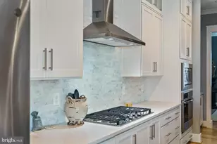 22920 Bubbling Brook Dr, Brambleton, VA 20148 - Photo 12