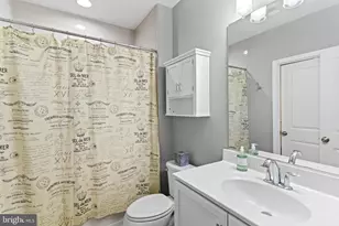 22920 Bubbling Brook Dr, Brambleton, VA 20148 - Photo 60