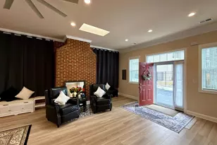 19923 Smith Cir, Ashburn, VA 20147 - Photo 2