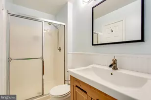 21 Ferguson Ct, Sterling, VA 20165 - Photo 8