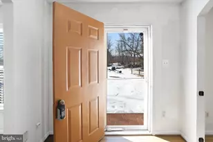 42618 St Clair Ln, Leesburg, VA 20176 - Photo 8