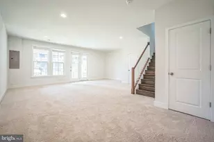 25443 Hartland Orch Ter, Chantilly, VA 20152 - Photo 4