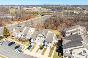 43312 Greyswallow Terrace, Ashburn, VA 20147 - Photo 10