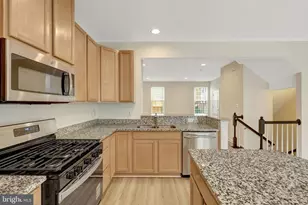 42628 Freistadt Square, Sterling, VA 20166 - Photo 28