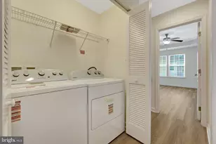 42628 Freistadt Square, Sterling, VA 20166 - Photo 36