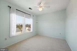 221 Primavera Cir, Sterling, VA 20165 - Photo 14