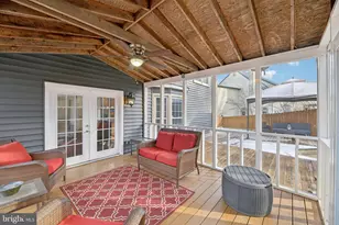 111 Connemara Dr, Sterling, VA 20164 - Photo 22