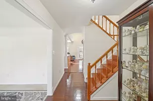 111 Connemara Dr, Sterling, VA 20164 - Photo 4