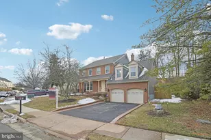 111 Connemara Dr, Sterling, VA 20164 - Photo 2