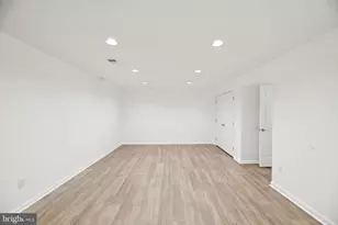 111 Connemara Dr, Sterling, VA 20164 - Photo 52