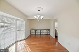 111 Connemara Dr, Sterling, VA 20164 - Photo 8