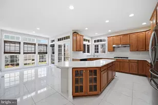 25582 Balint Park Ct, Aldie, VA 20105 - Photo 6