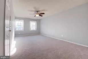 204 Elizabeth Ct, Sterling, VA 20164 - Photo 22