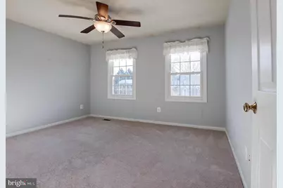 204 Elizabeth Court, Sterling, VA 20164 - Photo 32
