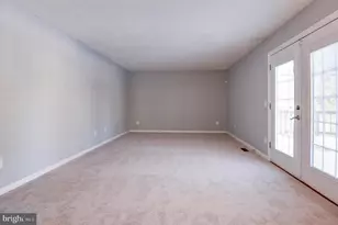 204 Elizabeth Ct, Sterling, VA 20164 - Photo 12