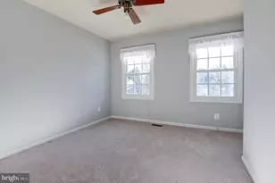 204 Elizabeth Ct, Sterling, VA 20164 - Photo 30