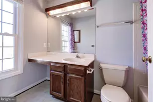 204 Elizabeth Ct, Sterling, VA 20164 - Photo 26