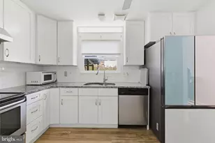 1607 N Brunswick St, Sterling, VA 20164 - Photo 12