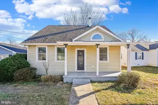 104 Pershing Ave NW, Leesburg, VA 20176 - Photo 4