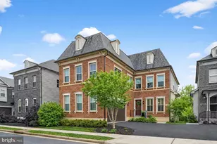 44749 Malden Pl, Ashburn, VA 20147 - Photo 2