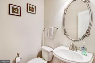 24944 Earlsford Dr, Chantilly, VA 20152 - Photo 14