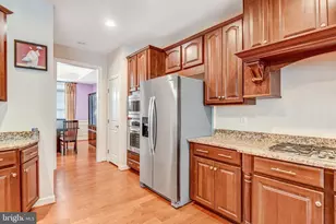 24944 Earlsford Dr, Chantilly, VA 20152 - Photo 2