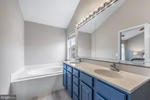 20627 Glenmere Square, Sterling, VA 20165 - Photo 6