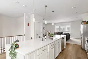 20835 Owenmore Ter, Sterling, VA 20166 - Photo 8