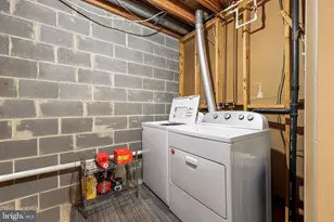 302 Giles Pl, Sterling, VA 20164 - Photo 16