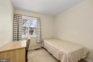 302 Giles Pl, Sterling, VA 20164 - Photo 10