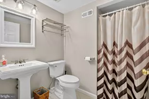 18687 Drummond Pl, Leesburg, VA 20176 - Photo 42