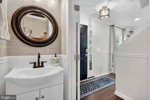 18687 Drummond Pl, Leesburg, VA 20176 - Photo 18