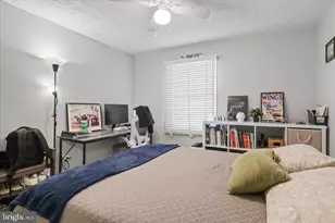 207 N Laura Anne Dr, Sterling, VA 20164 - Photo 24