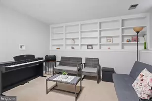 207 N Laura Anne Dr, Sterling, VA 20164 - Photo 30