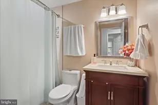 207 N Laura Anne Dr, Sterling, VA 20164 - Photo 28