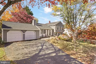 207 N Laura Anne Drive, Sterling, VA 20164 - Photo 4