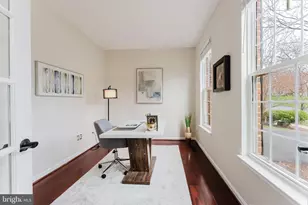 25827 Priesters Pond Dr, Chantilly, VA 20152 - Photo 8