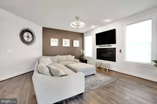 17904 Ridgewood Pl, Round Hill, VA 20141 - Photo 16