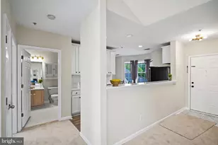 25340 Lake Mist, Chantilly, VA 20152 - Photo 2
