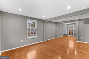 1 Marian Ct, Sterling, VA 20165 - Photo 2