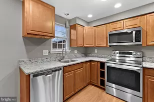 1 Marian Ct, Sterling, VA 20165 - Photo 6