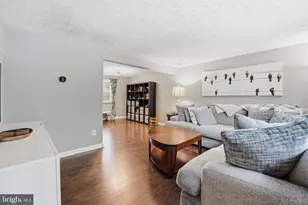 413 Appletree Dr NE, Leesburg, VA 20176 - Photo 4