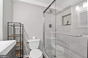 413 Appletree Dr NE, Leesburg, VA 20176 - Photo 24